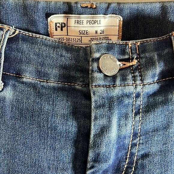 Free people young womens jeans. - Picture 3 of 10